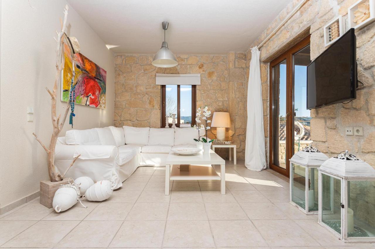 Pure White Suite Elani Siviri Dış mekan fotoğraf
